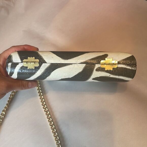 Unique zebra print decoupage Cohiba cigar box gold chain strap purse - Picture 10 of 16